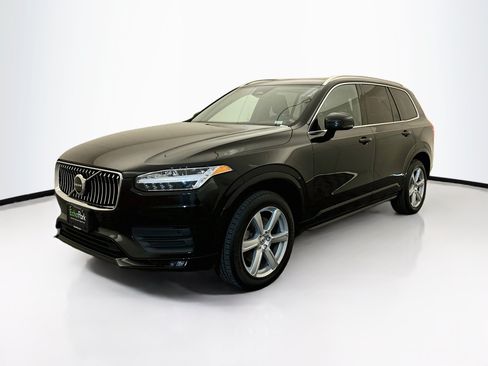 Used 2023 Volvo XC90 B5 Core AWD/4WD image 3