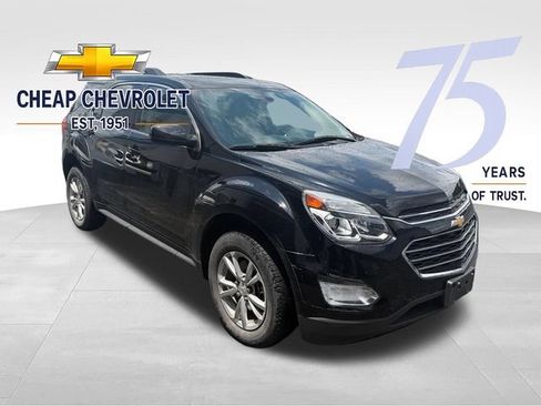 Used 2017 Chevrolet Equinox LT w/ Convenience Package AWD/4WD image 2