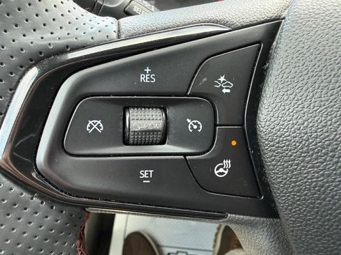 Certified 2024 Chevrolet Trax RS w/ Driver Confidence Package image 16