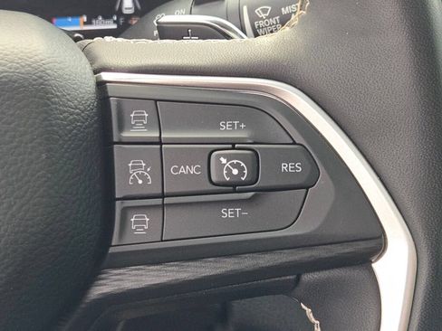 Certified 2024 Jeep Grand Cherokee Altitude AWD/4WD image 35