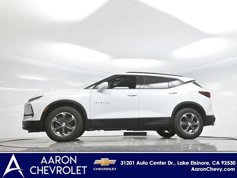 New 2025 Chevrolet Blazer LT w/ Convenience Package FWD image 6