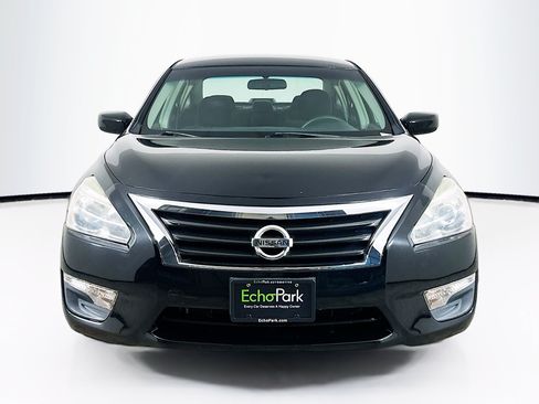 Used 2013 Nissan Altima 2.5 S FWD image 2