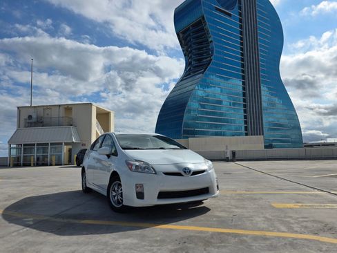 Used 2010 Toyota Prius Two image 2