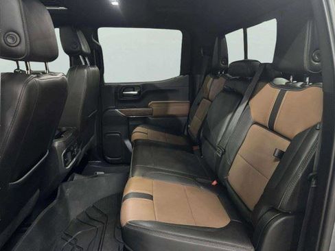 Used 2021 Chevrolet Silverado 1500 High Country w/ Technology Package AWD/4WD image 30