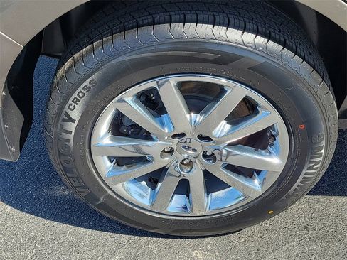 Used 2012 Ford Edge SEL image 7