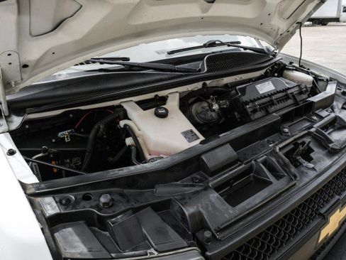 Used 2021 Chevrolet Express 2500 w/ Driver Convenience Package image 42