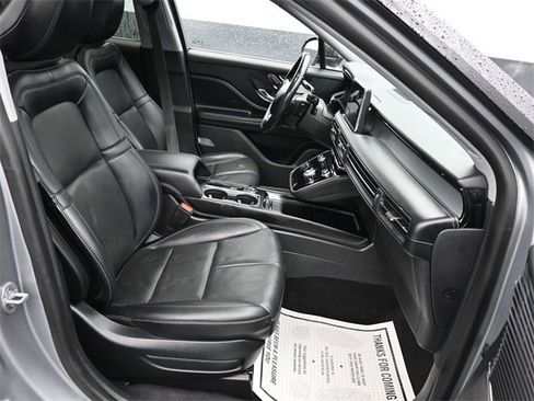 Used 2022 Lincoln Corsair AWD w/ Premium Package image 10