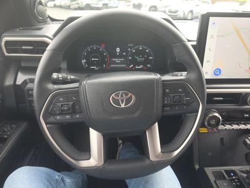 Used 2026 Toyota 4Runner SR5 AWD/4WD image 21