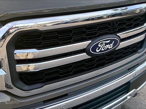 Used 2025 Ford F150 Lariat w/ Equipment Group 502A High image 27