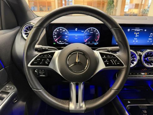 Certified 2025 Mercedes-Benz GLA 250 image 8