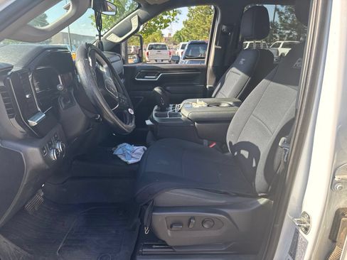 Used 2024 GMC Sierra 2500 SLE w/ SLE Value Package; AWD/4WD image 4