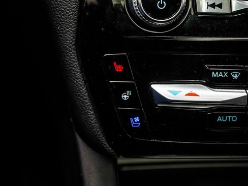 Used 2022 Ford Explorer Limited w/ Equipment Group 301A image 22