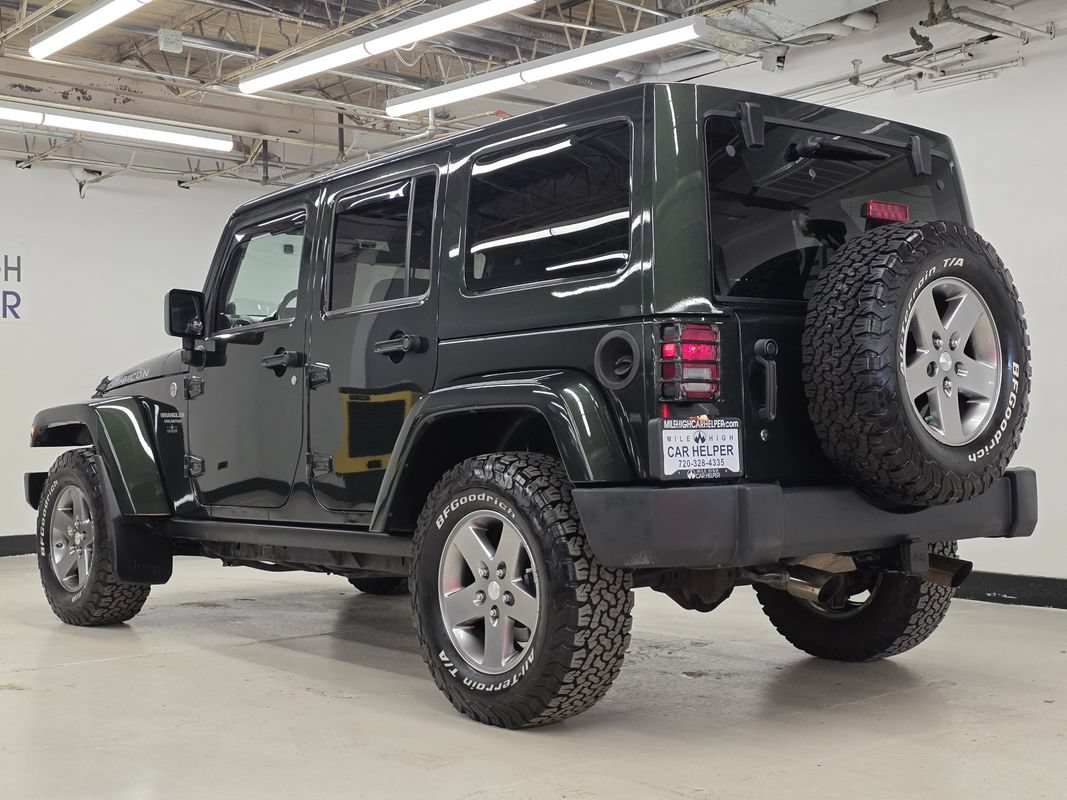 Used 2010 Jeep Wrangler Unlimited Rubicon w/ Dual Top Group AWD/4WD image 14