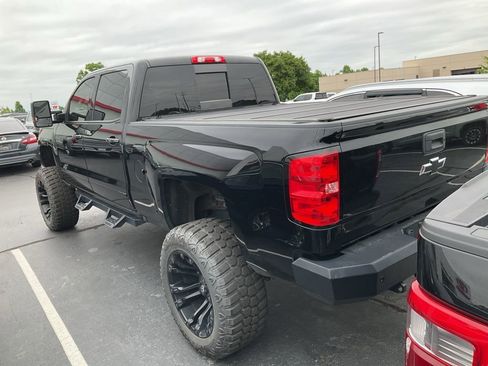 Used 2018 Chevrolet Silverado 2500 LTZ w/ Duramax Plus Package AWD/4WD image 10