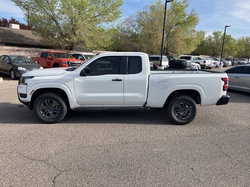 Used 2025 Nissan Frontier S image 4