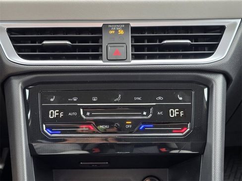 New 2026 Volkswagen Taos SE image 14