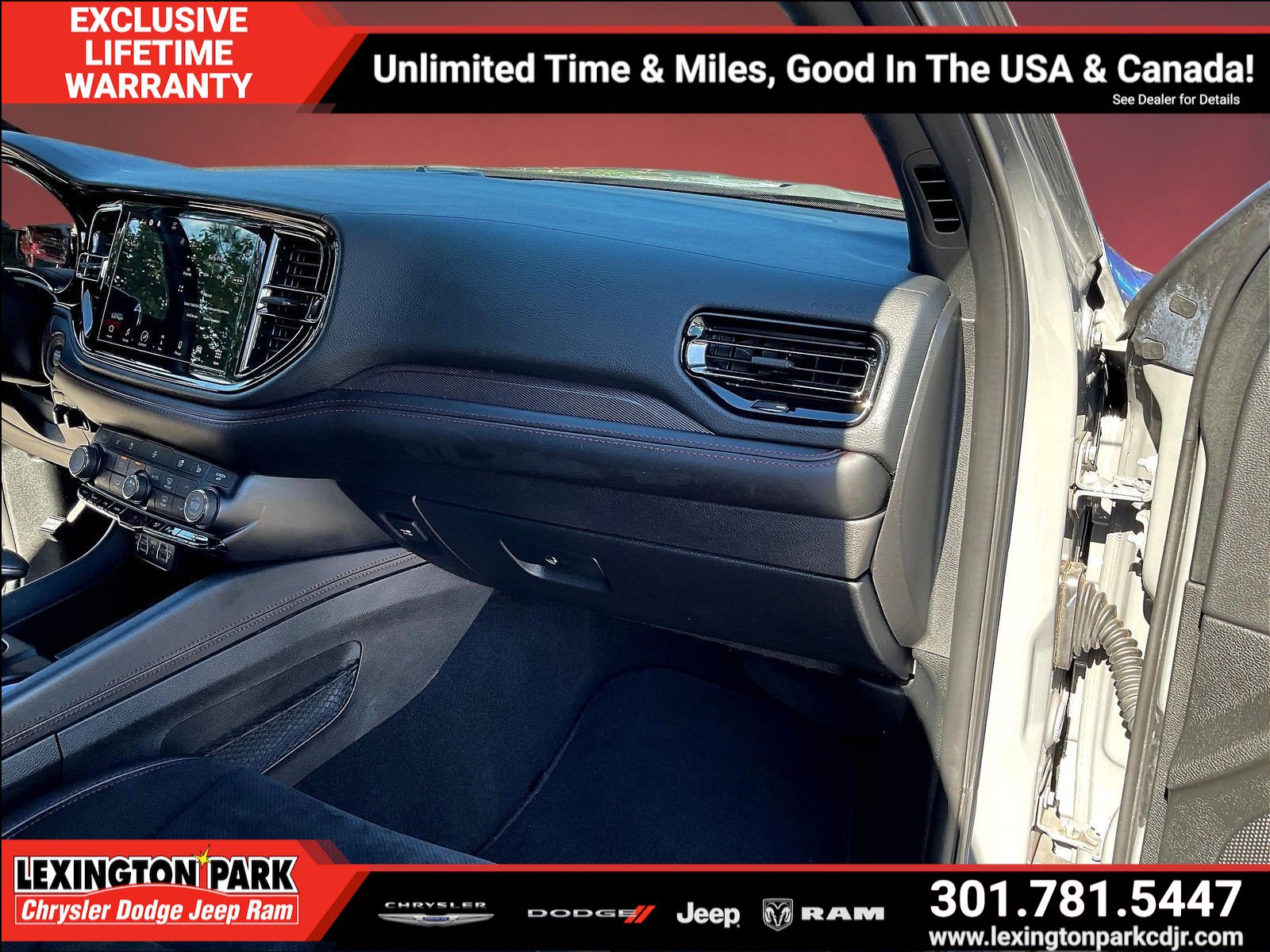 Used 2023 Dodge Durango R/T w/ Tow 'N Go Package AWD/4WD image 26