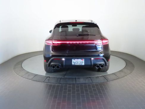 Certified 2026 Porsche Macan AWD/4WD image 6