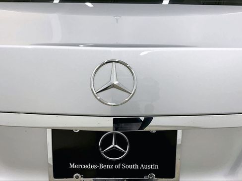 Used 2010 Mercedes-Benz E 350 Sedan image 9