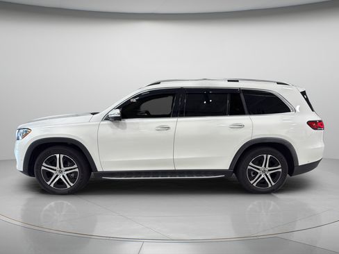 Used 2022 Mercedes-Benz GLS 450 4MATIC image 2