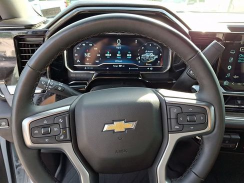 Used 2025 Chevrolet Silverado 2500 LT w/ Safety Package AWD/4WD image 20