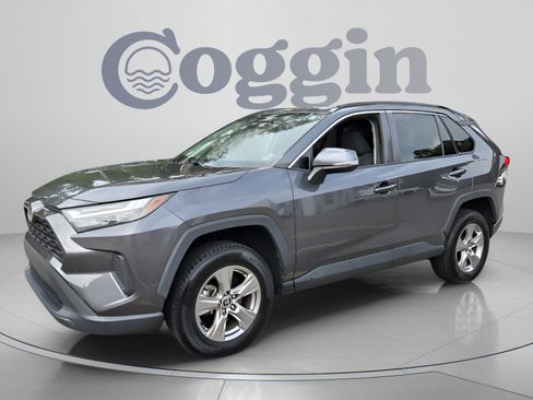 Used 2023 Toyota RAV4 XLE w/ Convenience Package FWD image 1