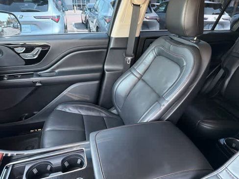 Used 2022 Lincoln Aviator Reserve w/ Equipment Group 201A RWD image 21
