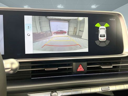 Used 2025 Hyundai Ioniq 6 SEL image 25