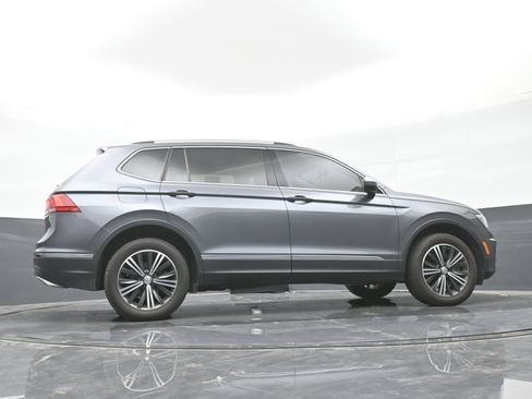 Used 2019 Volkswagen Tiguan SEL w/ 3rd Row Seat Package AWD/4WD image 42