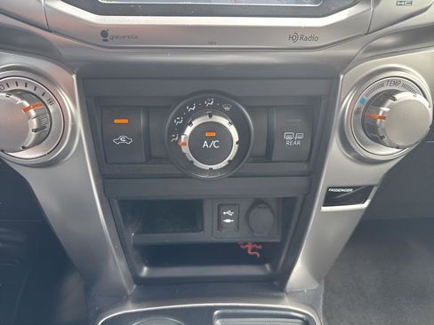 Used 2014 Toyota 4Runner SR5 RWD image 30