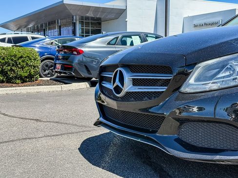 Used 2016 Mercedes-Benz C 300 4MATIC Sedan image 3