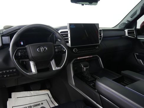 Used 2025 Toyota Sequoia Platinum image 23