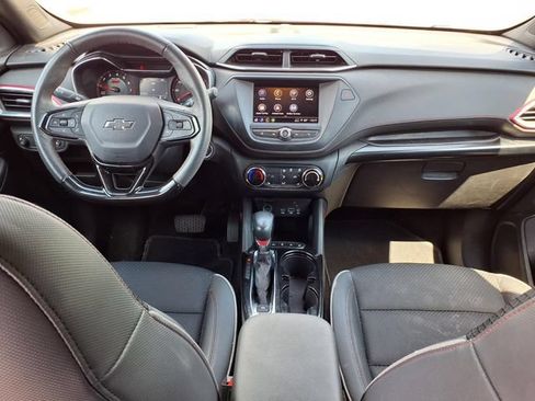 Used 2023 Chevrolet TrailBlazer RS FWD image 9