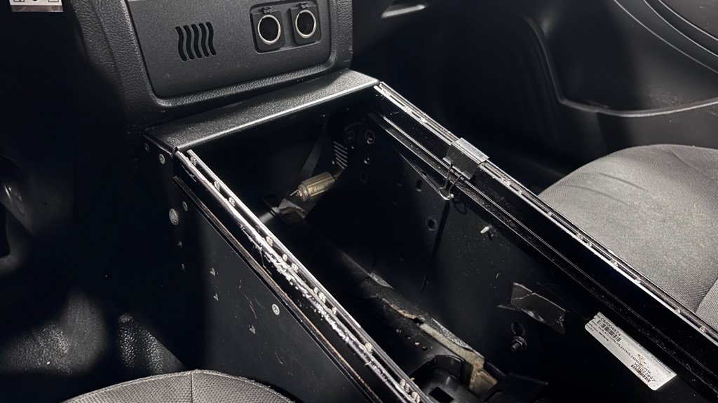 Used 2016 Ford Taurus Police Interceptor FWD image 16