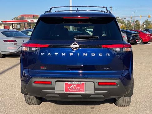New 2025 Nissan Pathfinder SV image 5
