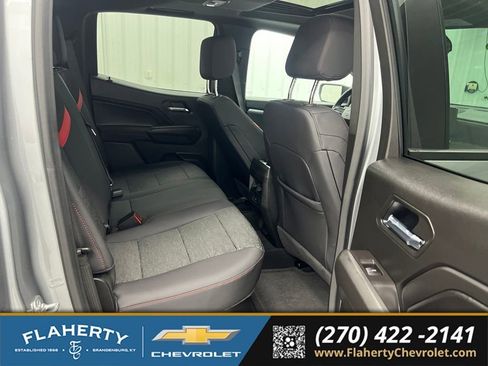 Used 2025 Chevrolet Colorado Z71 w/ Technology Package AWD/4WD image 13