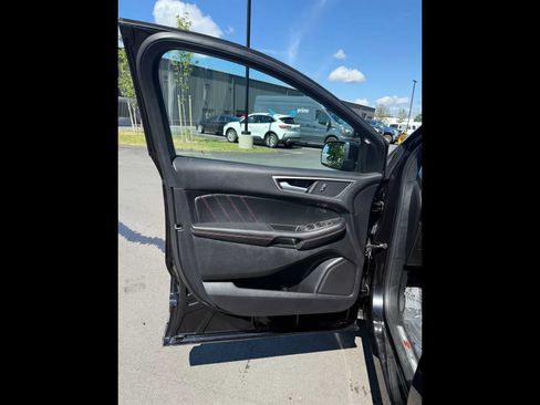 Used 2021 Ford Edge ST-Line w/ Class II Trailer Tow Package AWD/4WD image 5