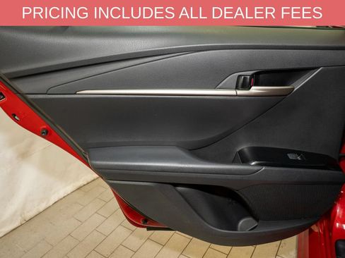 Used 2025 Toyota Camry SE FWD image 9
