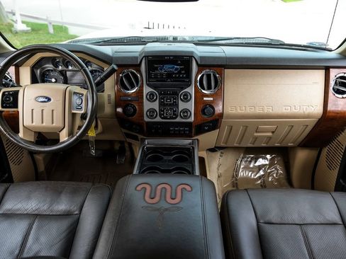Used 2016 Ford F450 King Ranch w/ FX4 Off Road Package AWD/4WD image 11