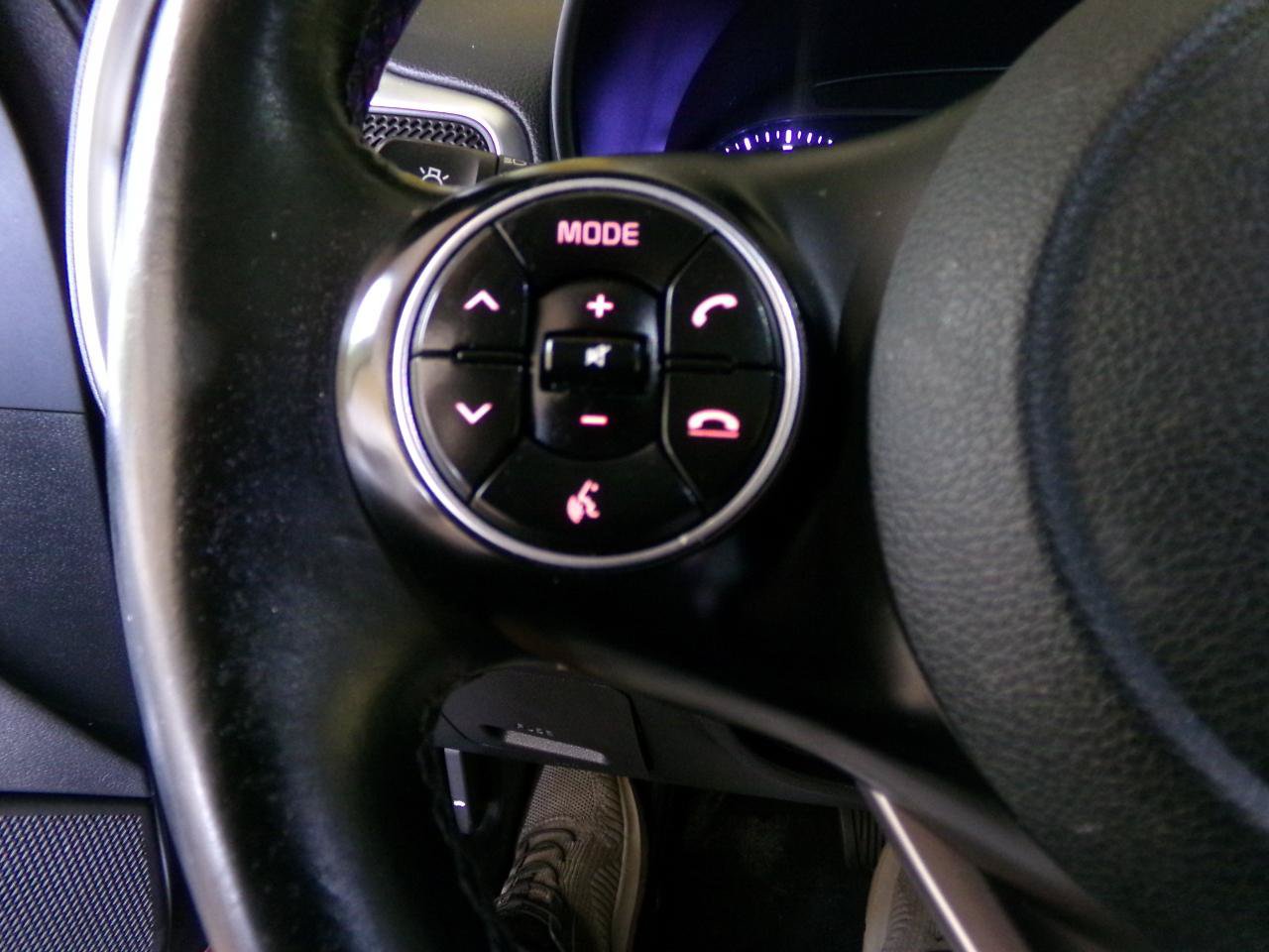 Used 2020 Kia Soul GT-Line w/ GT 2.0L Power Sunroof Package FWD image 33
