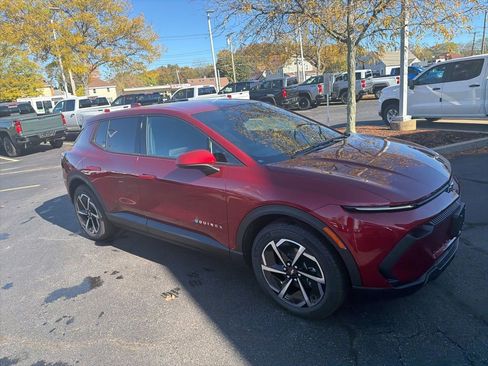New 2026 Chevrolet Equinox EV LT image 1