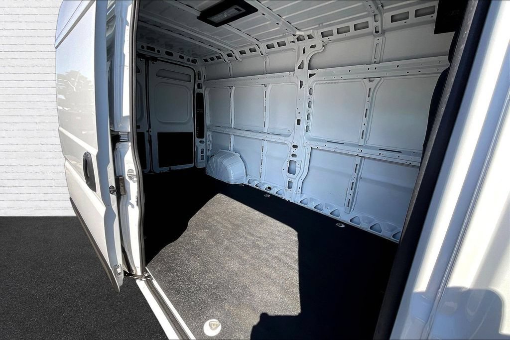 Used 2025 RAM ProMaster 2500 w/ Convenience Group FWD image 20