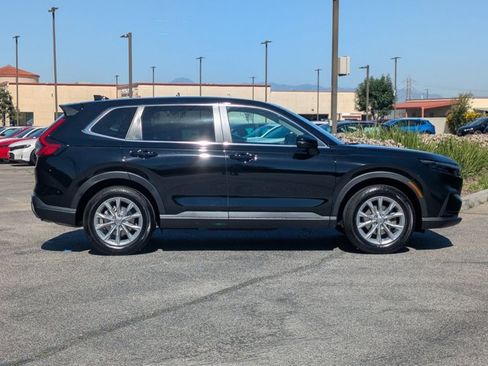 Used 2025 Honda CR-V EX image 4