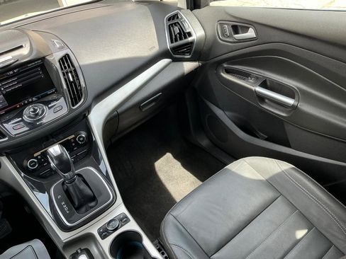 Used 2013 Ford C-MAX Energi SEL FWD image 17