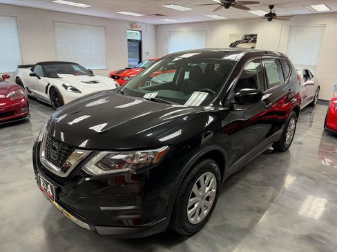Used 2020 Nissan Rogue S AWD/4WD image 14