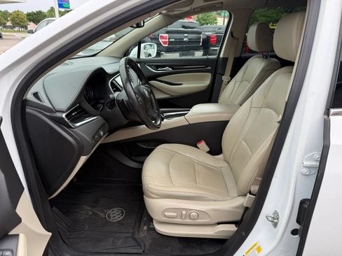 Used 2020 Buick Enclave Essence w/ Sound and Sites Package AWD/4WD image 15