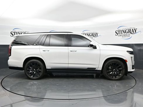 Used 2023 Cadillac Escalade Sport Platinum w/ LPO, ONYX Package AWD/4WD image 8