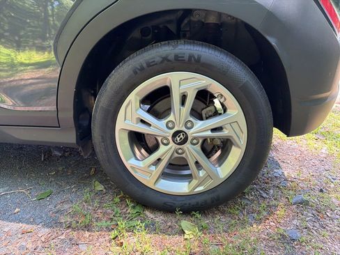Certified 2023 Hyundai Kona SEL AWD/4WD image 6