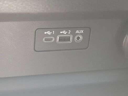 Used 2025 Nissan Altima 2.5 SV FWD image 18