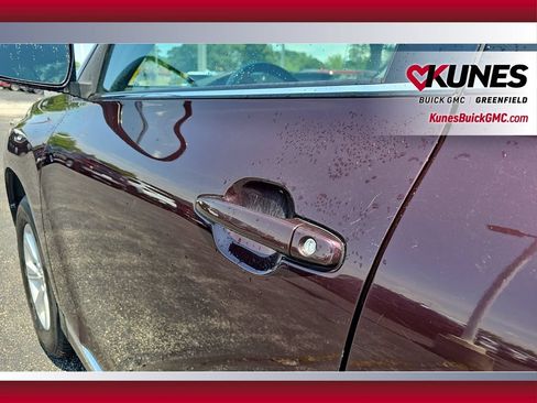 Used 2012 Toyota Highlander 4WD w/ Tow Pkg image 23